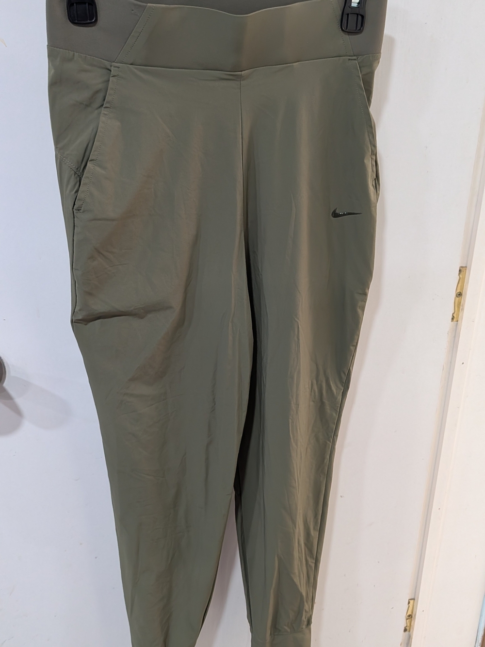 Nike Women's Olive High-Waist Active Leggings